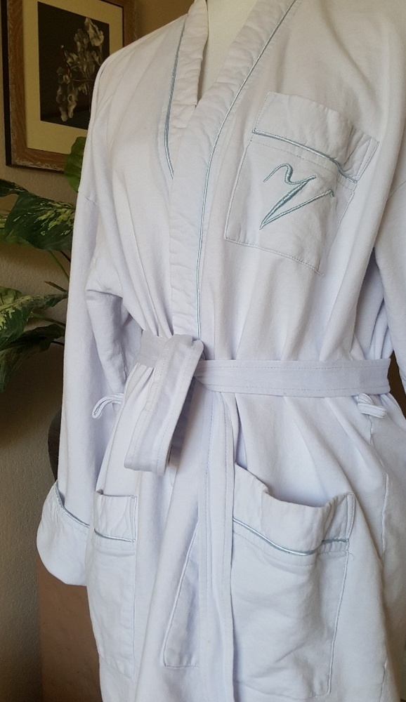 🌸VICTORIA'S SECRET Spa Robe🌸 - Picture 3 of 8